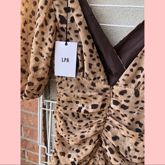 BNWT Revolve LPA Leopard Puff Sleeve Dress - Picture 7 of 13